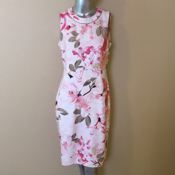 CALVIN KLEIN | Sheath Dress Lily Print With Pearl Embellished Neckline - Picture 2 of 16